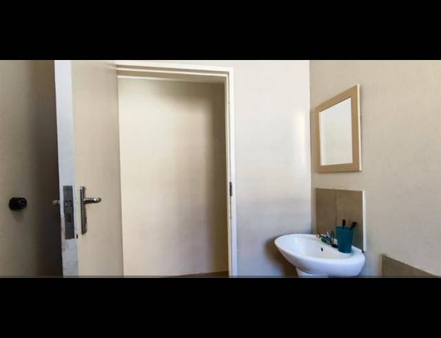 3 BEDROOM HOUSE FOR SALE IN SKY CITY